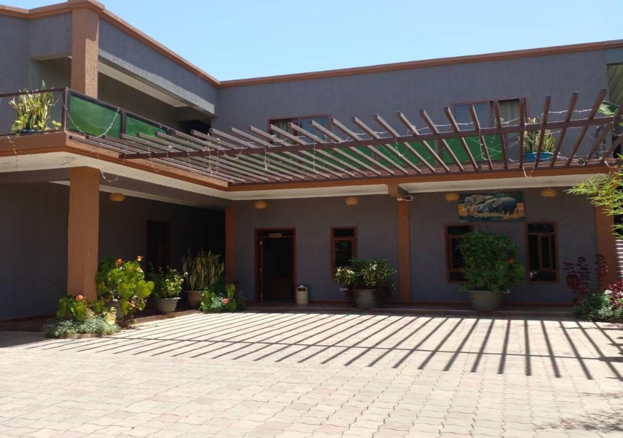 Lush Garden Business Hotel Αρούσα Εξωτερικό φωτογραφία
